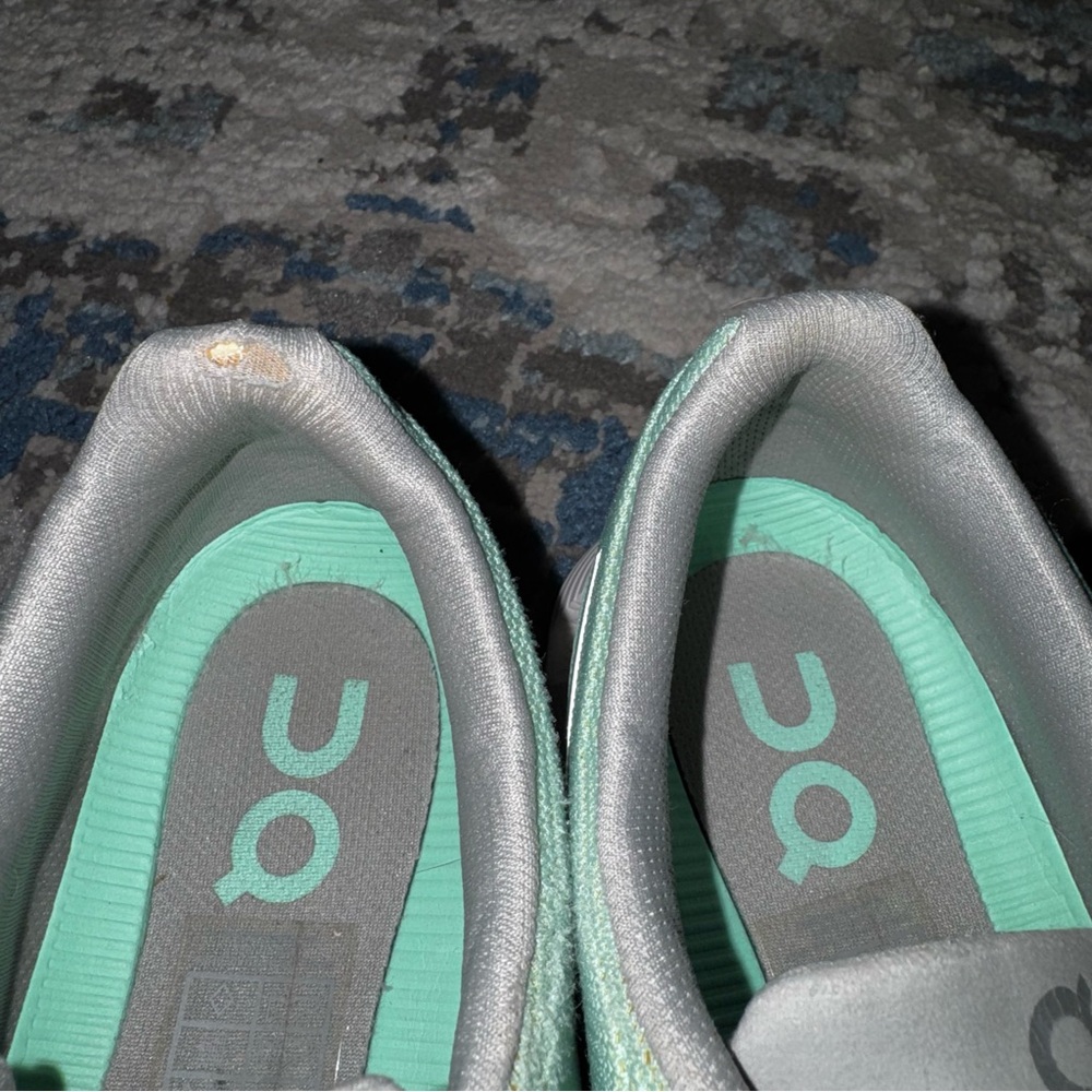 On Running Women's Athletic Shoes in Mint and Gray - Picture 5 of 9